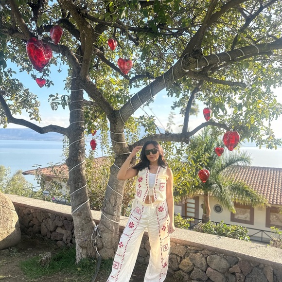 Princess Polly Set - Picture 2 of 2